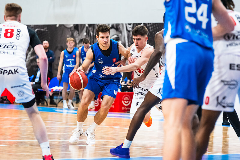 LU basketbola komanda piekāpjas Igaunijas komandai “Utilitas Rapla”